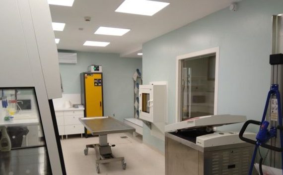 Zone technique de la salle d'autopsie BSL3